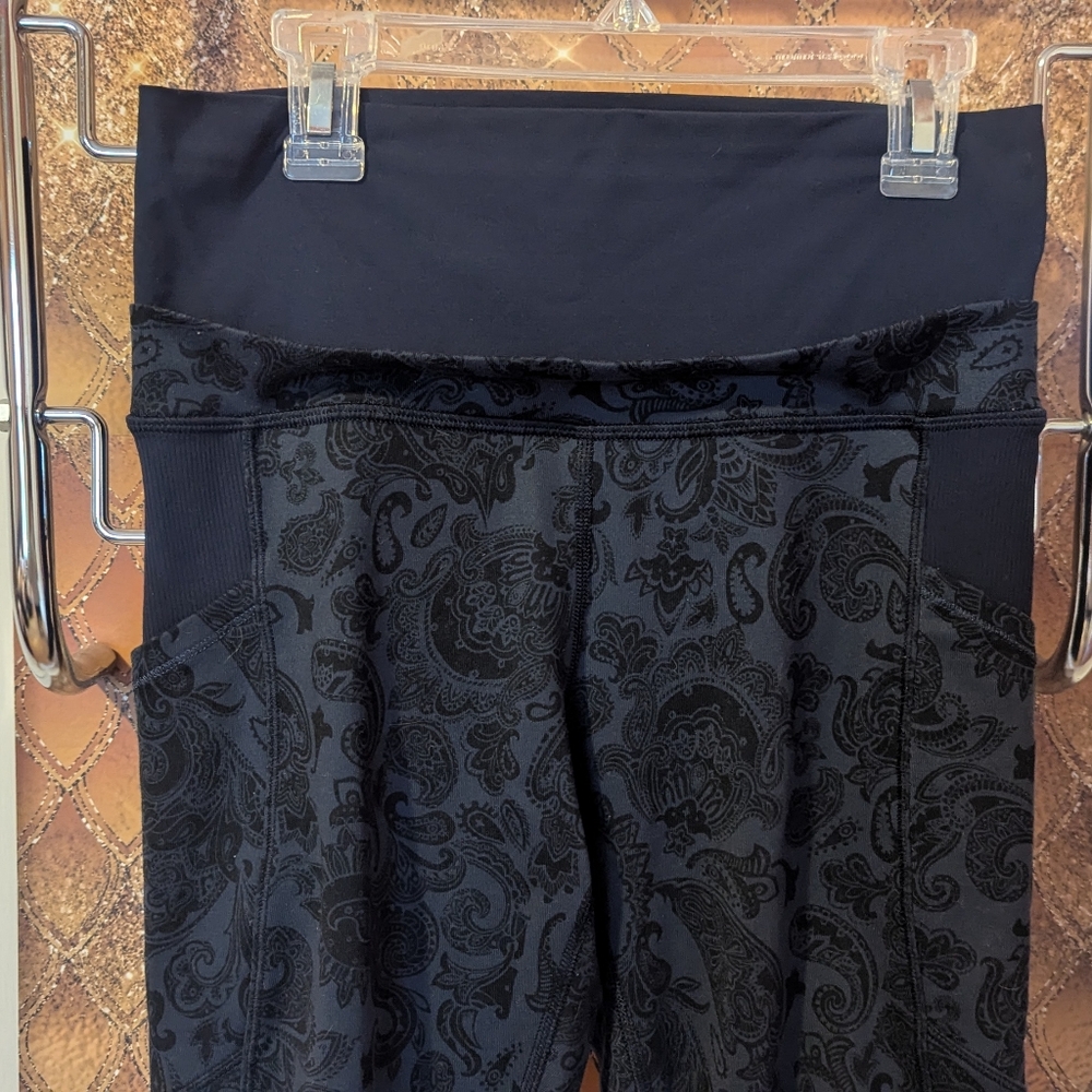 Lululemon Navy & Black Paisley Leggings
